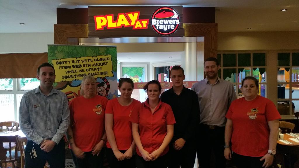 guild_play's tweet photo. @SouthWalesBF @chrislewis6 @WeAreSUGM @SpencerGraydon 
Great opening at Cepen Park thx Mark,  Paul, Nikki and team 😆 http://t.co/01BozLaGbP
