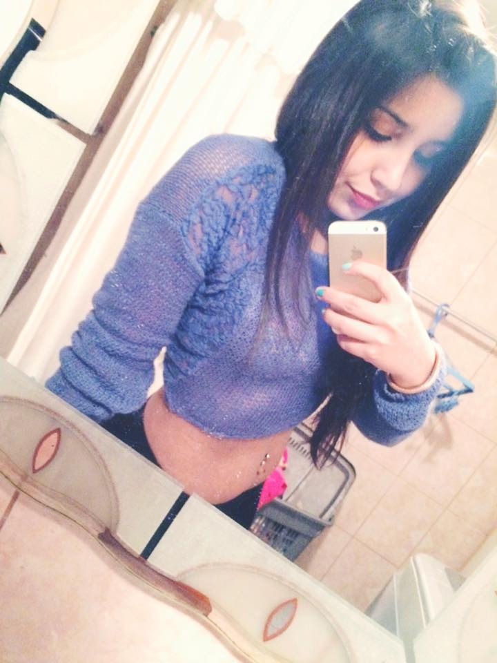 Fernanda_Shhh's tweet photo. Si tu te vas de mi lado,yo siento que muero,me desespero tu eres mi anelo,lo mas que quiero🎶💕 http://t.co/vbGDOUcIpy