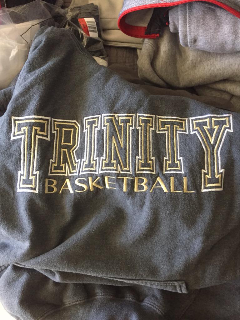 BrandonCyrus4's tweet photo. Only the original #oakpack know about this hoodie @kimbalmack @butlertime @delaneykaexo http://t.co/vRj0RprQsr