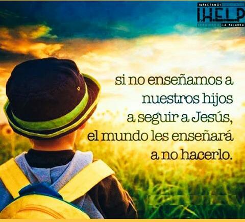 ministerioihelp's tweet photo. Instruye al niño en su camino y aun cuando sea viejo no se apartara de el prov 22:6 #Rezpower #godsnotdead http://t.co/wVKnQkfmdS