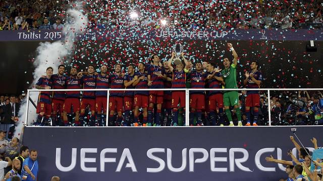 FCBarcelona's tweet image. [MATCH REPORT] @FCBarcelona v Sevilla FC: Fourth title of 2015 (5–4) ow.ly/QMMUh #C4MPIONS #FCBWorld
