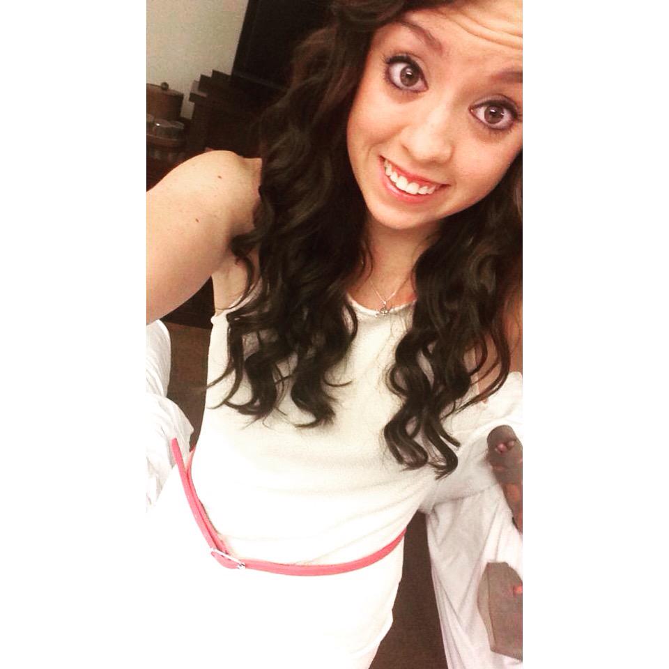 DPhiE_SIUE's tweet photo. LT TUESDAY this is our Vice President of Recruitment Charlee Scro. #DePHInEyourself #siue19 #dphie #GoGreek ππ http://t.co/FtbFYwBl2i