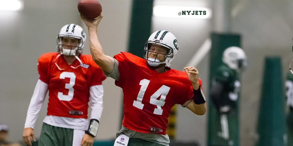 nyjets's tweet photo. Ryan Fitzpatrick moved into the first-team QB role Tuesday.

Practice photos- http://t.co/lbHyWmdDZz http://t.co/EvvHP3xVbC