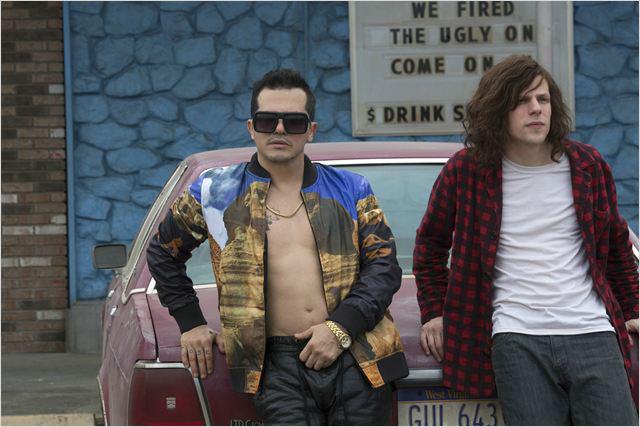 MoobysEs's tweet photo. Muy pronto podremos ver a @JohnLeguizamo en #AmericanUltra #JohnRules http://t.co/EfZvUwnUMj