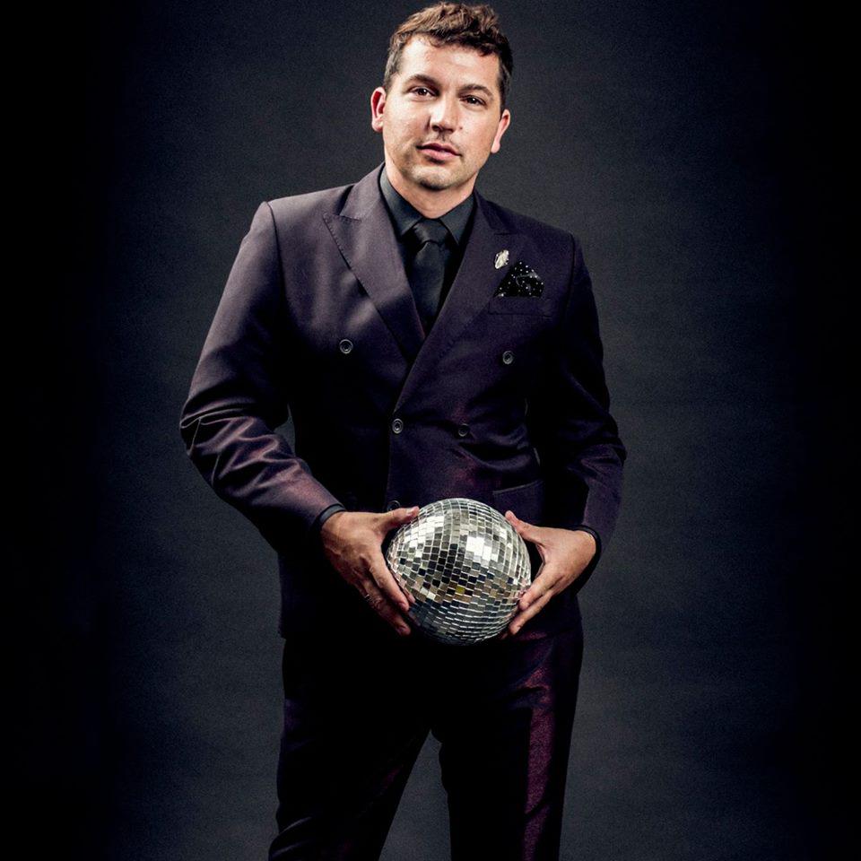 Bespoke_SF's tweet image. Want more of #DesignerJake? Come to #BespokeDemo this Friday to meet the #ProjectRunway star!