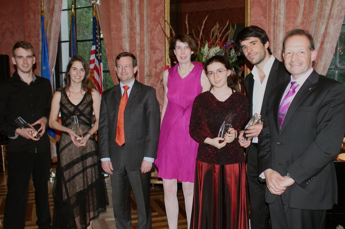 FrAmPiano's tweet photo. @CreditAgricole Thank you for your support in helping the next generation of French pianists' careers in the USA! http://t.co/9P8FggJWXA