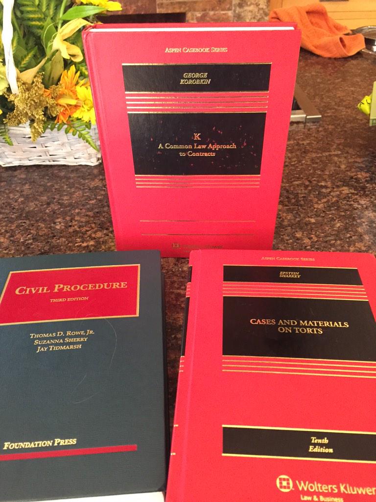 flylikeahawkins's tweet photo. Even the books for law school look serious http://t.co/yW5KsaV26O