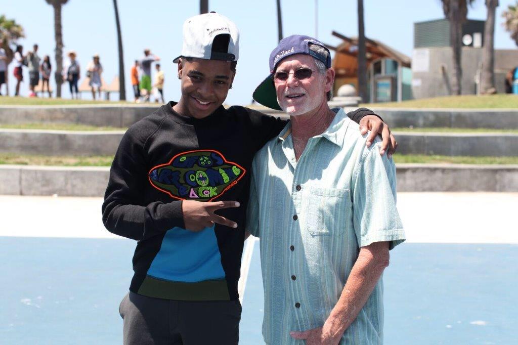 jovanie's tweet photo. Kickin it on Venice Beach with homie @og_pollar 😎 He #StayTurnt 😜😝 #OGPollard #OGSquad http://t.co/yIamsRATDp