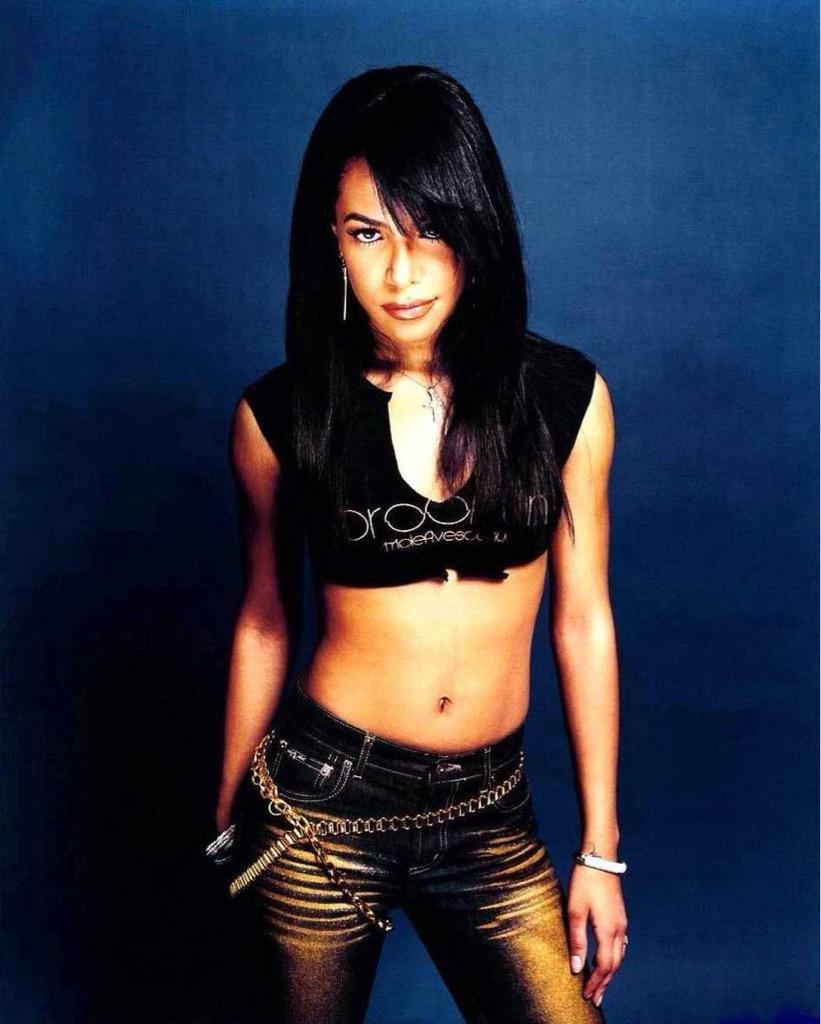 spicebae_'s tweet photo. give us Aaliyahh back pls 😍😩����🏾❤️ http://t.co/LRDQSIaWXQ