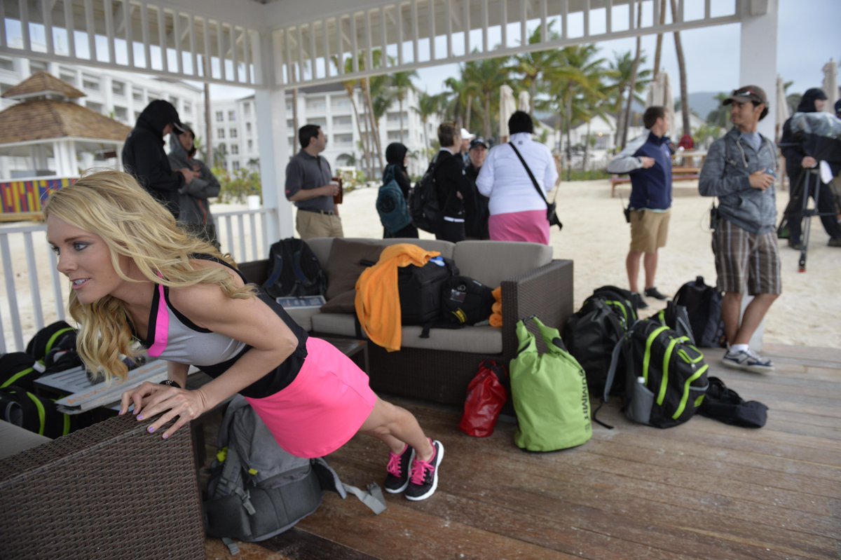 GCAlteredCourse's tweet image. Hey @kristenkenney, do you do push ups at any random time, or just during filming? #AlteredCourse