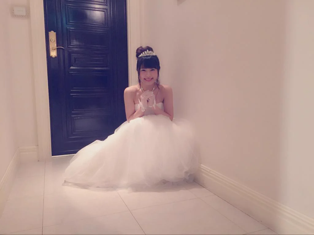 Leja】渋谷凪咲着用 シースルー袖 スパンコール マーメイドドレス 結婚