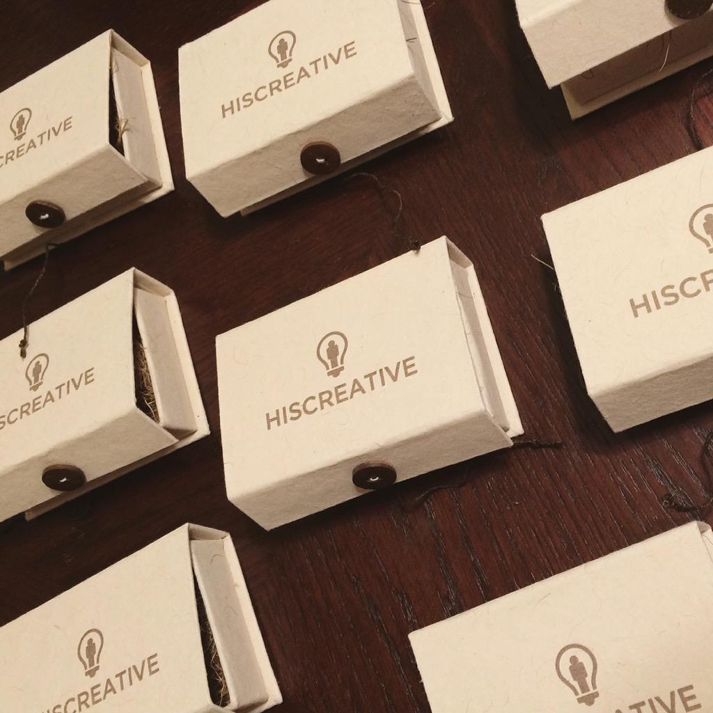 AndrewColeSmith's tweet photo. New flash drives came in today!! It's like Christmas 🎅🏼 @HISCREATIVE http://t.co/6WDQjmVhkn
