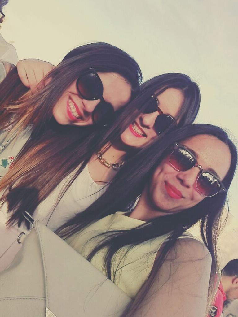 beitx_'s tweet photo. Las ganas inmensas q tengo d veros xdios!!!!!!! 💙💙💙💙💙💙 👧👧👧🙌 http://t.co/BJTQVluDsq