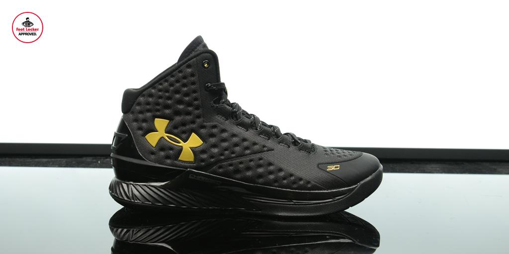 The @UAbasketball Curry One  display picture 1