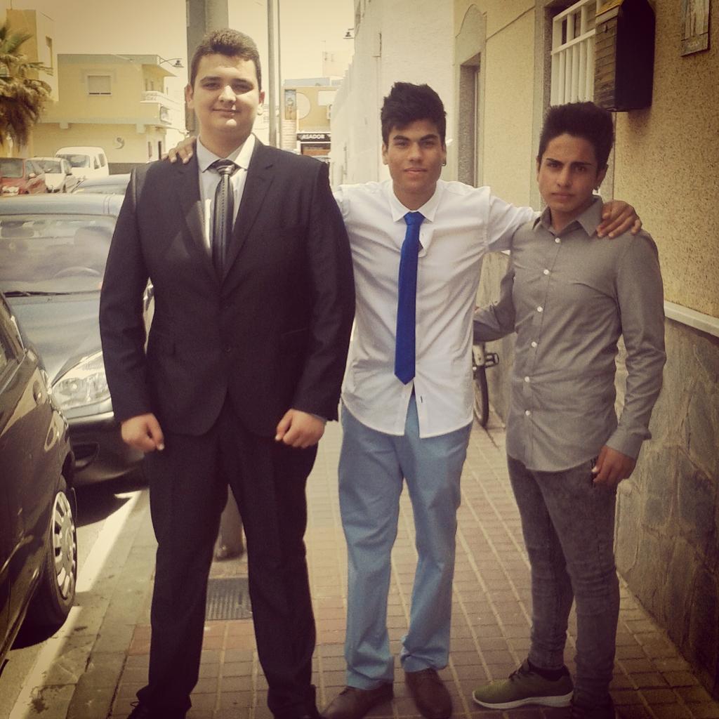 ManoloGarcia88's tweet photo. Que compaes @FrancicoKiko @delveccio13 http://t.co/LQdjYXN7if