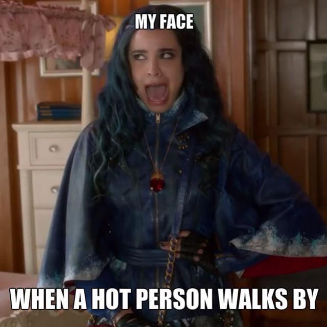 Princess Evie (@theysayimevie) on Twitter photo 