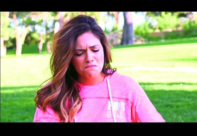 bethbeforebaes's tweet photo. Me when beth notices everyone except me :(( #BacktoSchoolwithBeth #BETHNEWVIDEO @BethanyMota http://t.co/8SWjxiqXyX