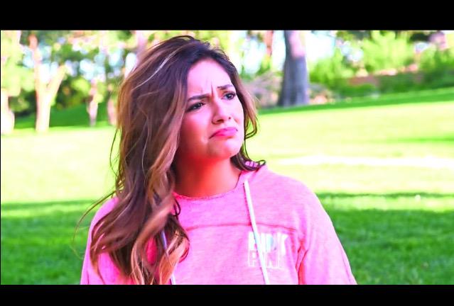 bethbeforebaes's tweet photo. Me when beth notices everyone except me :(( #BacktoSchoolwithBeth #BETHNEWVIDEO @BethanyMota http://t.co/8SWjxiqXyX