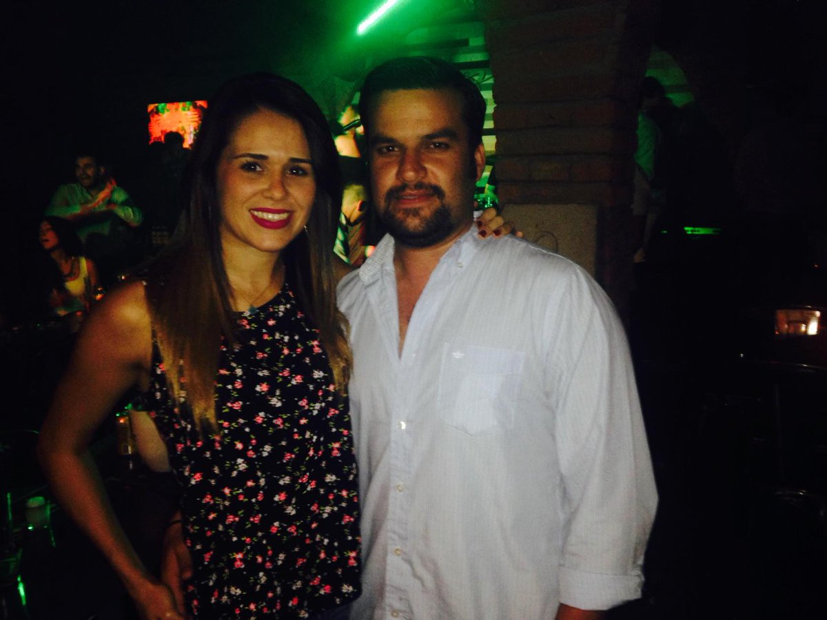 alecas45's tweet photo. Míralo nada mas!! Si hasta se ve bien guapo cuando se baña!  😘😍 @MemoMoya http://t.co/tqdga2Yg8V