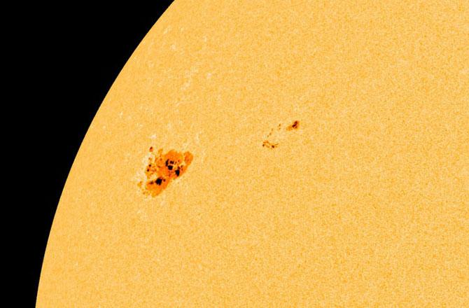 universetoday's tweet photo. History Proves Solar Activity Isn't Causing Climate Change http://t.co/HgxGJ0gbpY via @DNews http://t.co/b1CYkVUBPg