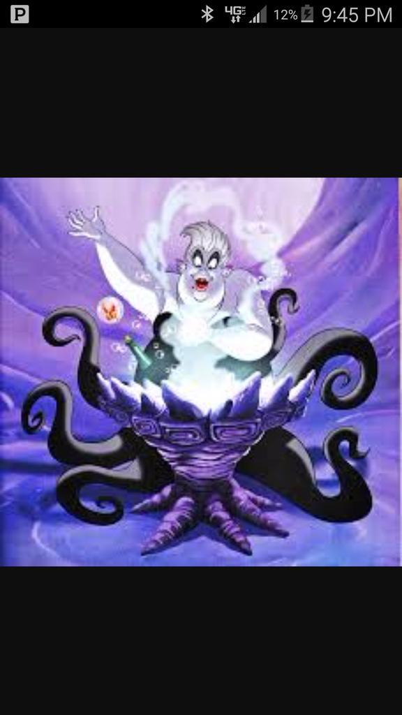 queendemaria's tweet image. Ursala is the best villain hbu # decendants