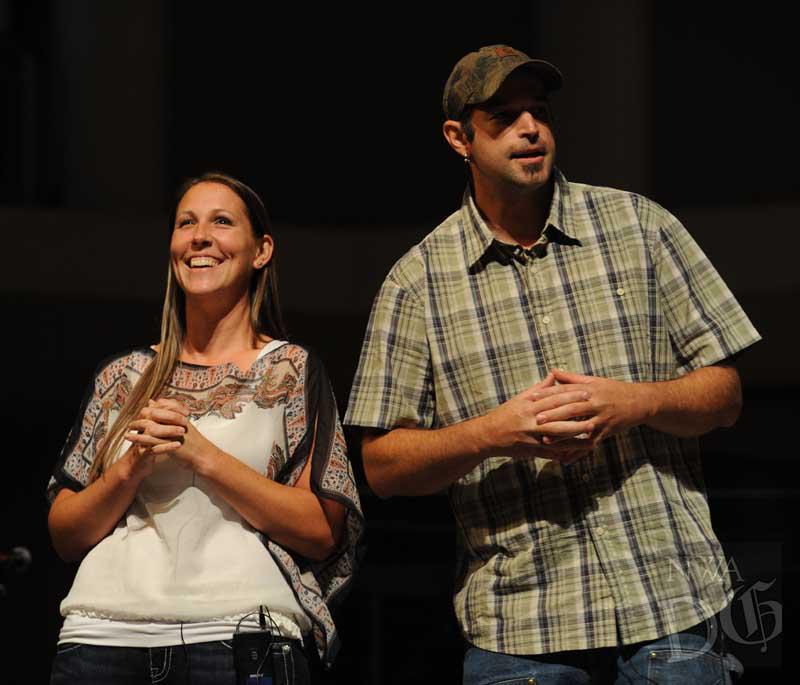 NWADemGazPhotos's tweet photo. Photos from tonight's @ProtectNWA rally against #5781 featuring Oregon bakers Aaron and Melissa Klein @NWAJoel http://t.co/10mjWLlW6p