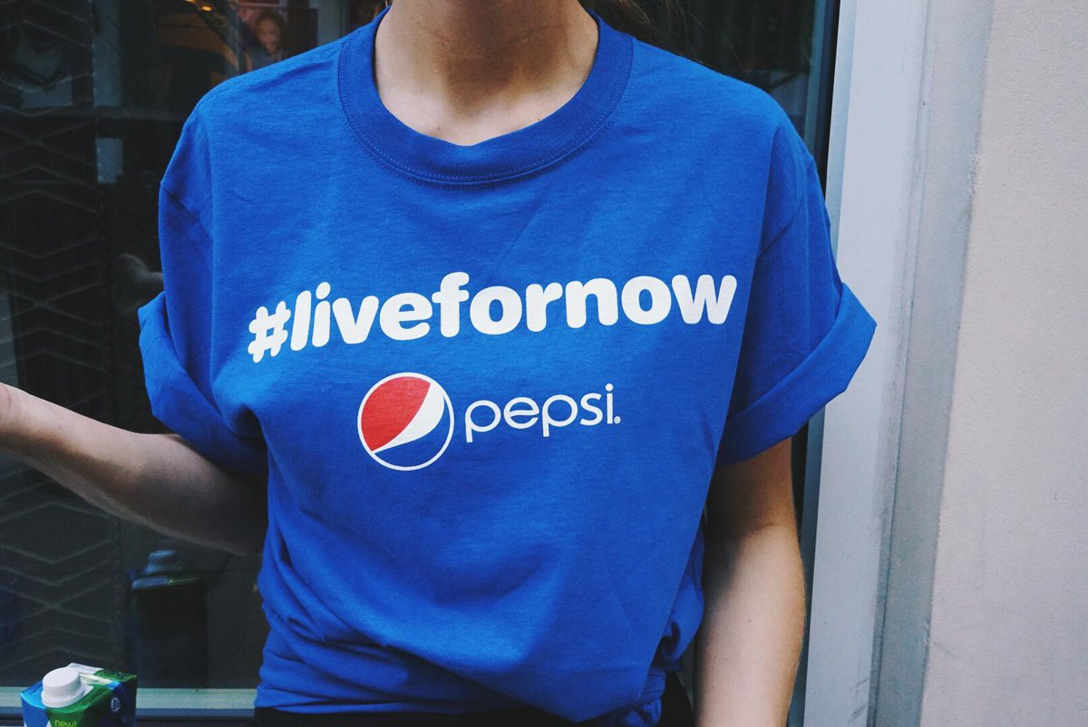 TheLINQ's tweet photo. Come over to our back lot and be #InTheCast! #LiveForNow | @Pepsi http://t.co/845zGyOGGk
