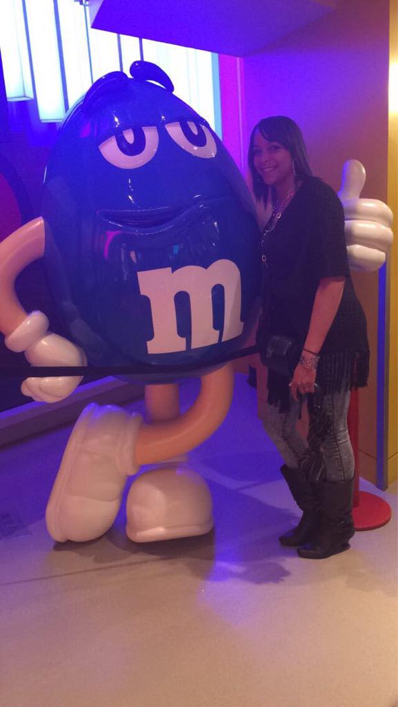 Victoria_T3's tweet photo. M&amp;M's #London 🇬🇧😘 http://t.co/5Dy52A3ePN