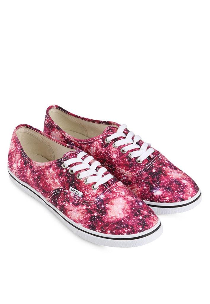 Vans Authentic Lo Pro Cosmic
Size: 4.5 - 7 ( Rp.900.000 )
<a href="/GebegStore/">Gebeg Store</a> <a href="/Heat_Sneakers/">Since 2014</a>