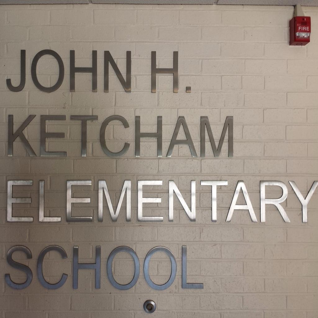 sarahmbaraba's tweet image. New year, new school, new students and most importantly new school supplies. #pilotv5