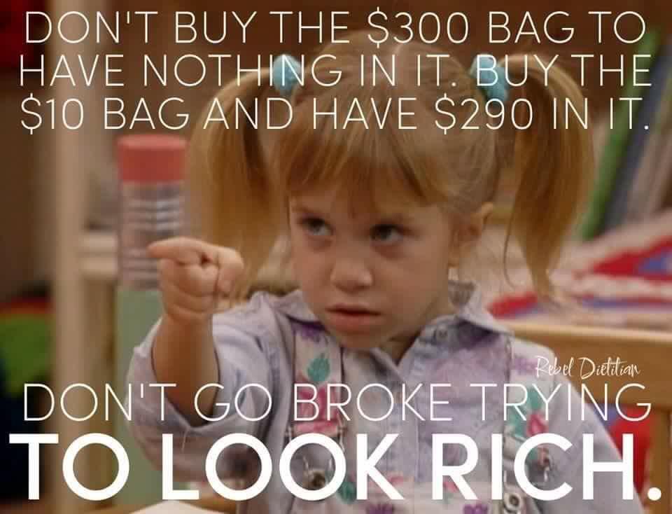CHELSIELEE91's tweet photo. Haha to all you girls tryin to look like your packin...but we know what's really in that bag. http://t.co/MrebqvWJvA