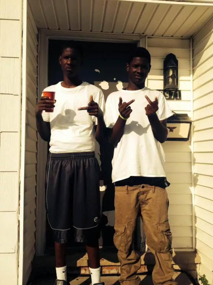 SmaQuan_'s tweet photo. #FreeBooch I know my big brother gone shoot http://t.co/tYFcjSMicB