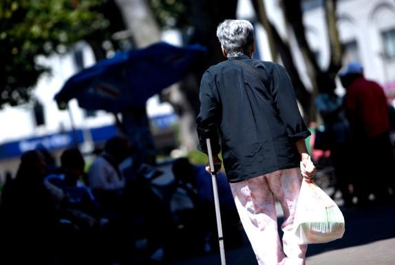 MarceSabat's tweet photo. RT @el_dinamo: Aprueban proyecto que declara #inembargables los bienes de los #adultosmayores http://t.co/a8ETefa2gW http://t.co/uy4NkTZR8R