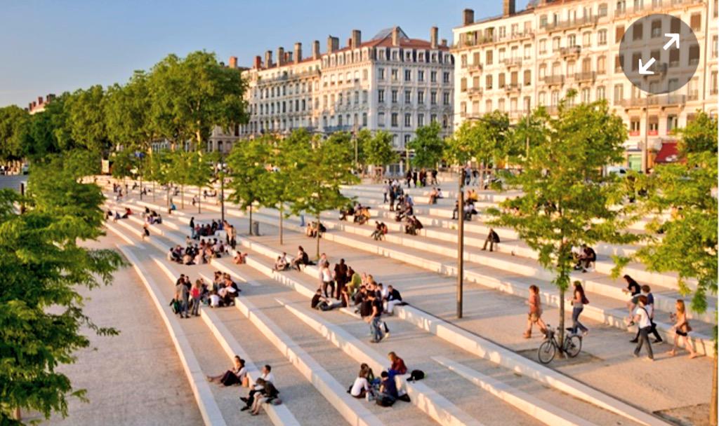 BrentToderian's tweet photo. The new mobility – "Its a vision of cities in which residents no longer rely on their cars..." http://t.co/A6jDnHhrwd http://t.co/dcw8EcDd6x