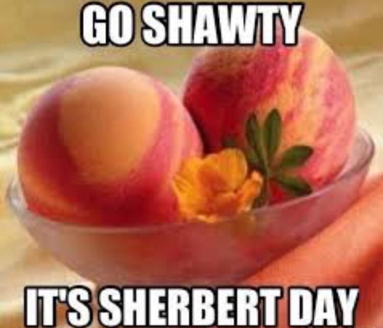 badluckliver's tweet photo. 1 HOUR TILL A NATIONAL HOLIDAY PEOPLE http://t.co/4ijzNGtKXq