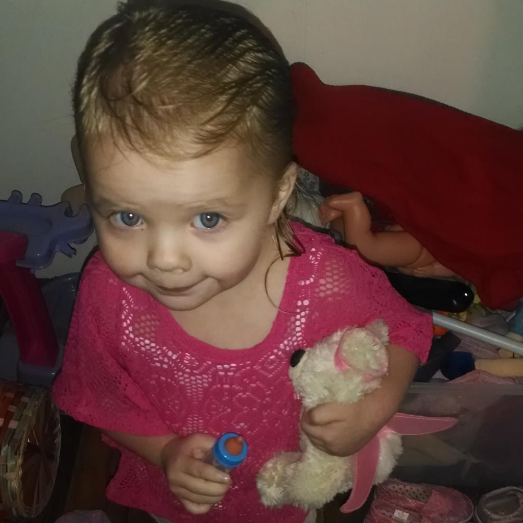 Elizabej78's tweet photo. Lol priceless! 😘💞💝 love this baby more than I could ever express
#myheart #payton #overlove http://t.co/40vY6pa0wp