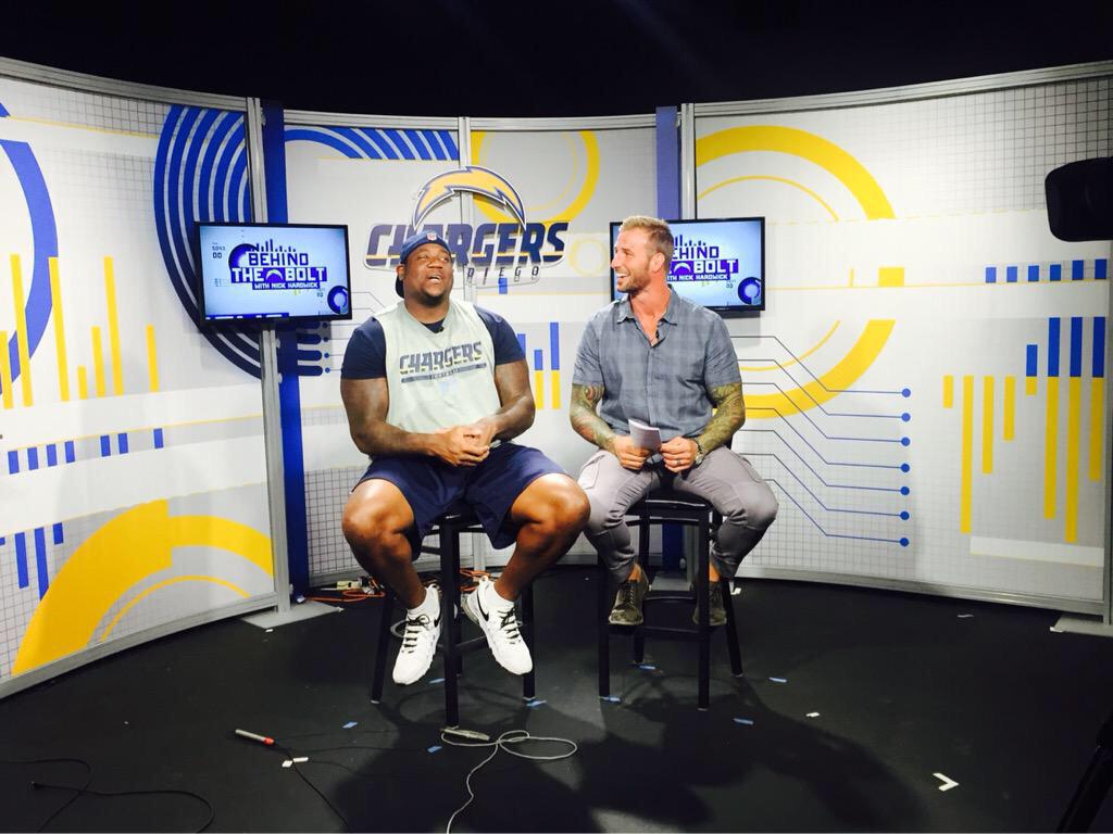 NickHardwick's tweet photo. All hail "The King"! Tomorrow nights #BTB! @FOXSportsSD #leadership #xerxes  #probowlyear? #mountcharger http://t.co/BuxzH7xxVN