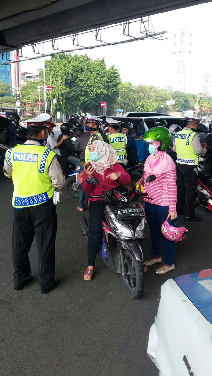 TMC Polda Metro Jaya tweet media