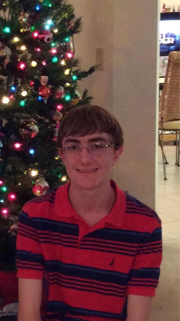 Based_SoccerMom's tweet photo. When grandma gets you dank kush for Christmas http://t.co/aciLoeCoPp