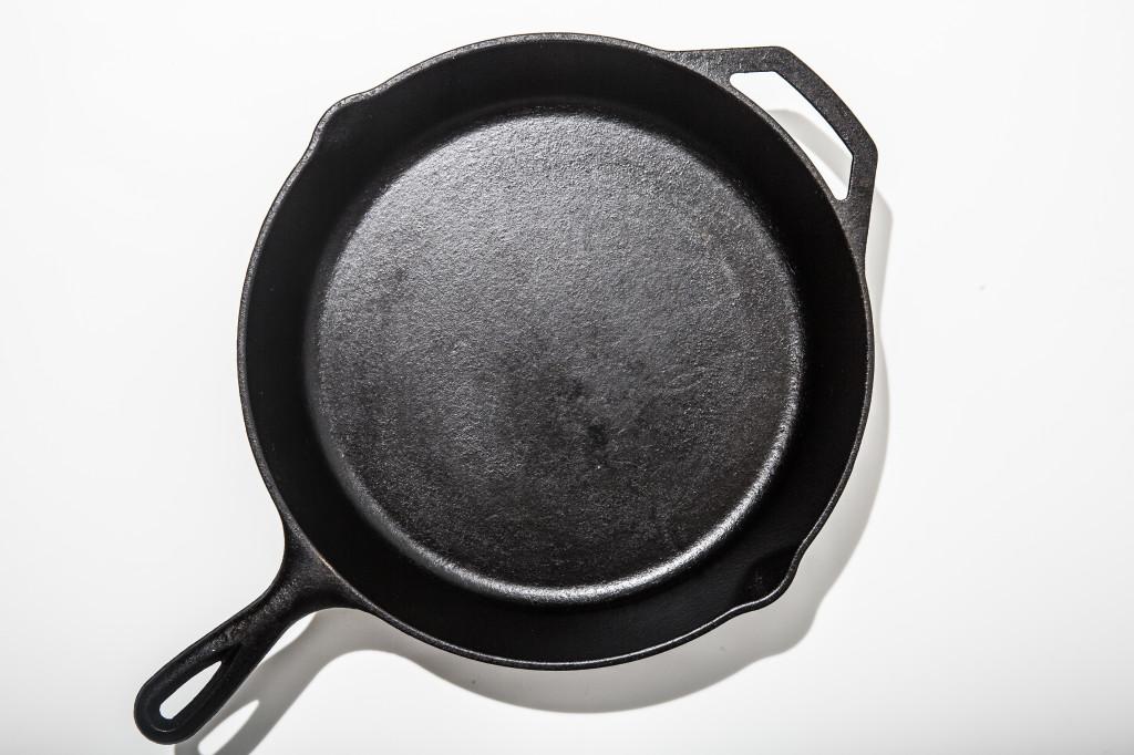 bonappetit's tweet photo. This guide will tell you exactly what pots and pans you actually need http://t.co/TPOco0KOMC http://t.co/CIVkxeyuWB