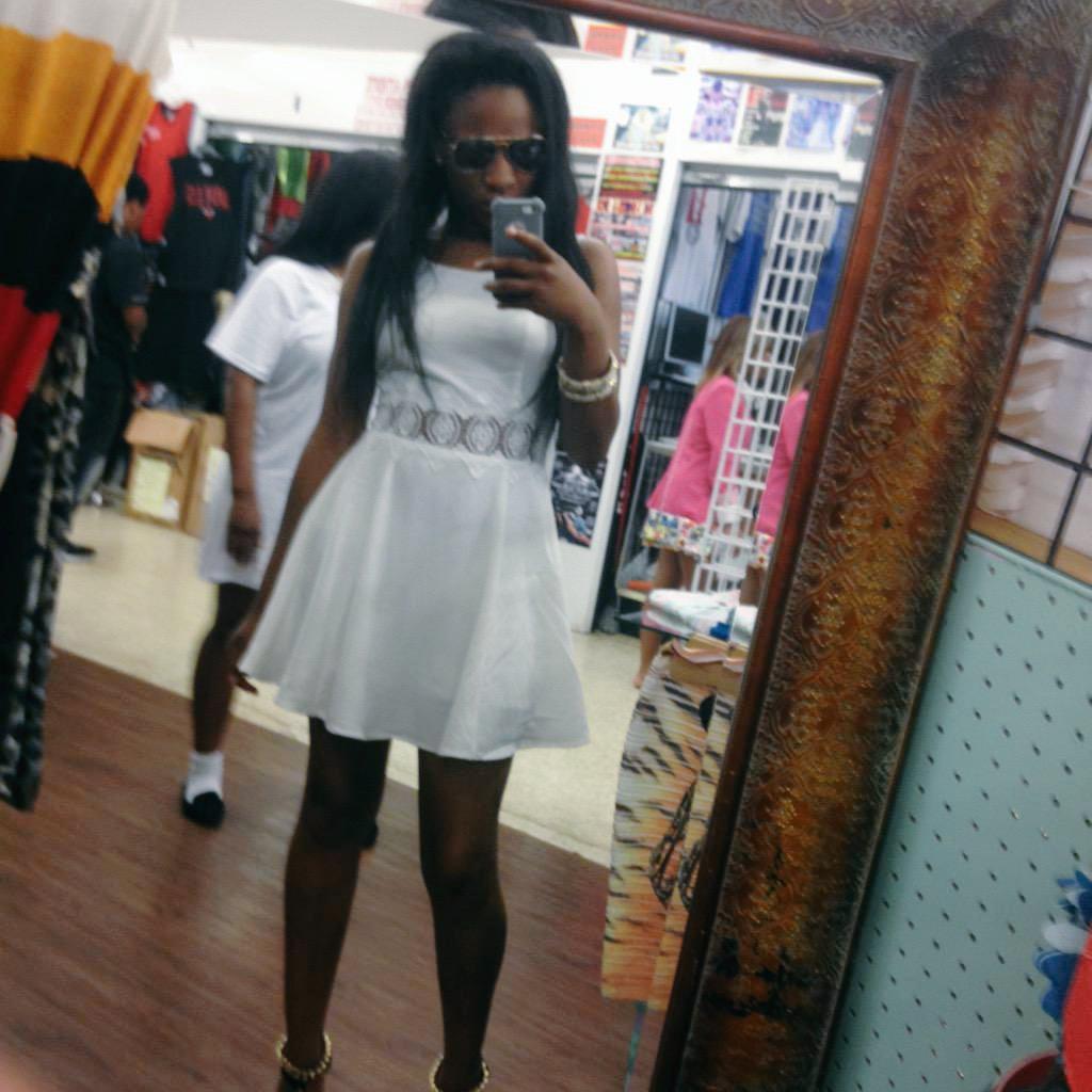 DesDior's tweet photo. my Feelings Was SOOO Hurt this day ππi Couldn't eat that WHOLE WEEK π· REST UP BABYπΌπ #MONMONTIME We love & Miss You π http://t.co/pYkY3Kt31g