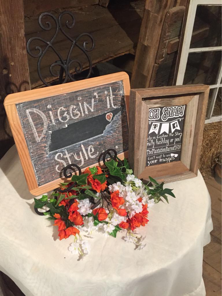 LindseyWells2's tweet photo. #theplantationbarnof1810 #barndinner #cnvb http://t.co/iSP7Av61XP