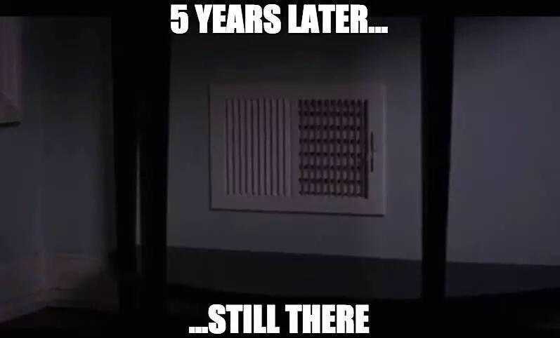 IJ_1999's tweet photo. @PLLFanNews amithe only1 thinkingof what happened tothe moms?imean are they still in the goddamn basement?poor moms. http://t.co/Tl4ZbVq1W6