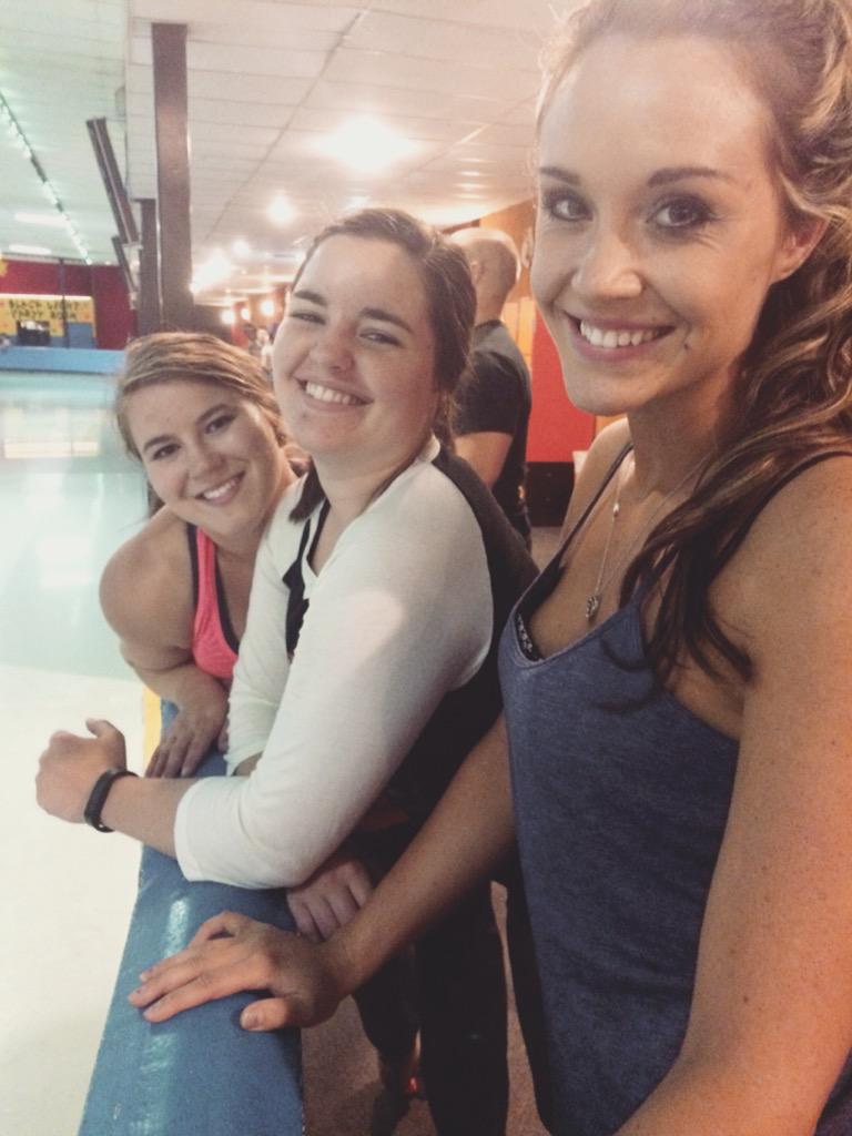 LittleAllen23's tweet photo. The beauties I call my best friends @LindseyyHeather @EmilyRandall10 http://t.co/tursUVR2SS