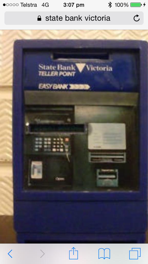 Daniel Andrews' new Vic logo looks like the old State Bank logo. Both victims of Labor financial disasters #springst