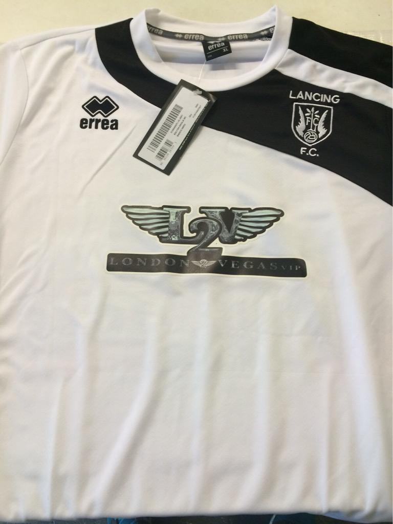 Naim_Rouane's tweet image. A Big thank you too my man @L2V_VIP for sponsoring our @LancingFC away kit. looks great.