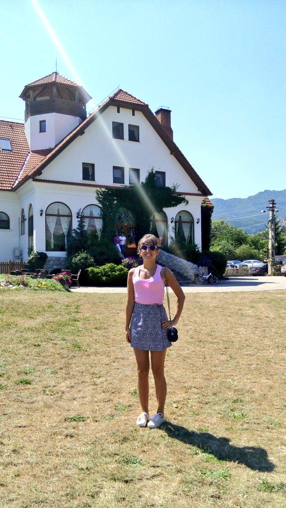 DianaCopilu's tweet photo. Where? #transylvania #mansion #coltesti http://t.co/0MdyaFYVyW