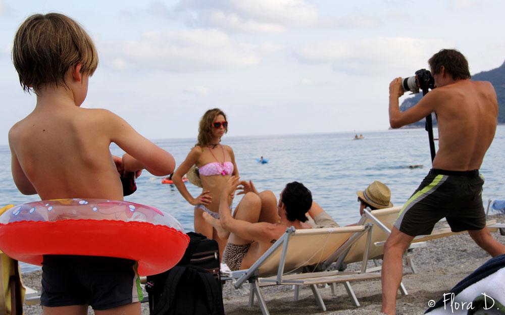 FireFlyFlo's tweet photo. #Souvenirs #MakingOf #Tournage #Clip Au Bord de la Mer
Cc @Pascal_Mono @ONE_O_ONE @CassandreManet @NicolasUllmann http://t.co/qp0H0ufTt8