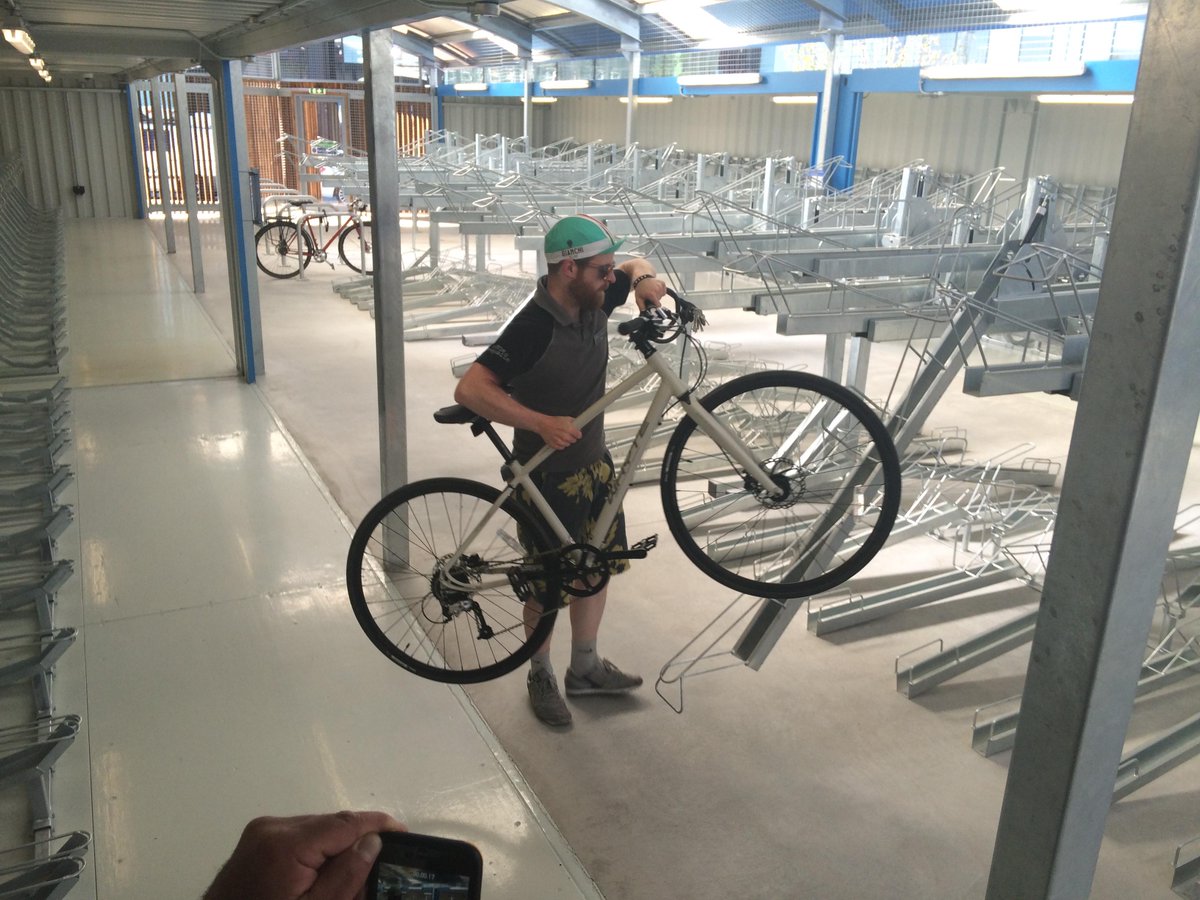 MediaCityUK's tweet image. Here’s a shot of the cycle hub. If you want a tour then just pop over this morning. #lifeon2wheels @OfficialTfGM