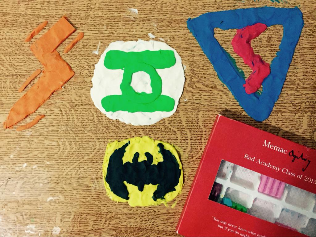 NawfalMike's tweet photo. The 6 year old in me came out! #breakingthemold #avatar @myredacademy  @boujacli @VaquasMunirAlvi @TanyaDernaika http://t.co/C6fAyXI2tc